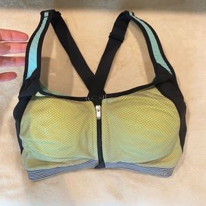 Victoria secret front close sports bra